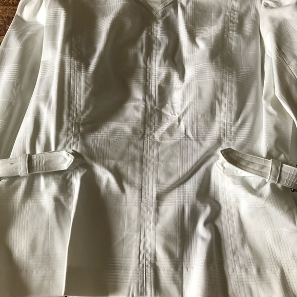 White jacket - Picture 2 of 2